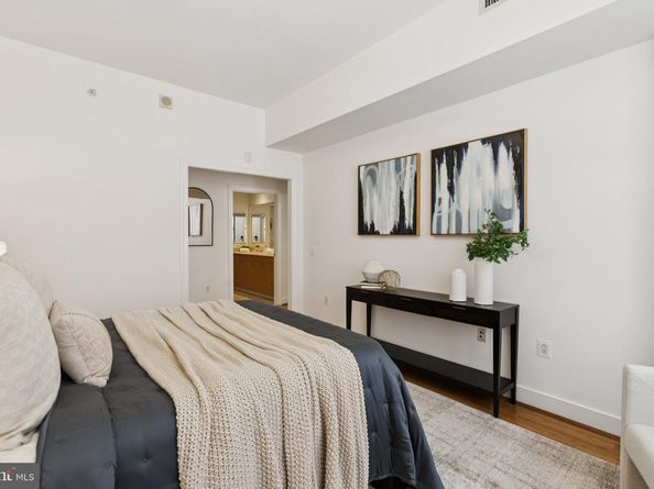 2425 L Street NW 210, Washington DC 20037
