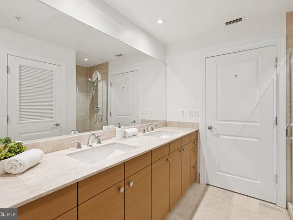 2425 L Street NW 210, Washington DC 20037