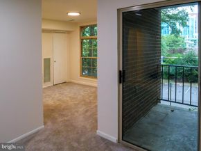 3376 Woodburn Road 24, Annandale VA 22003