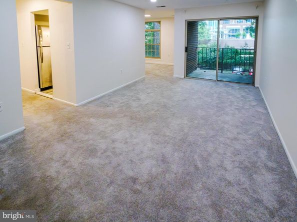 3376 Woodburn Road 24, Annandale VA 22003