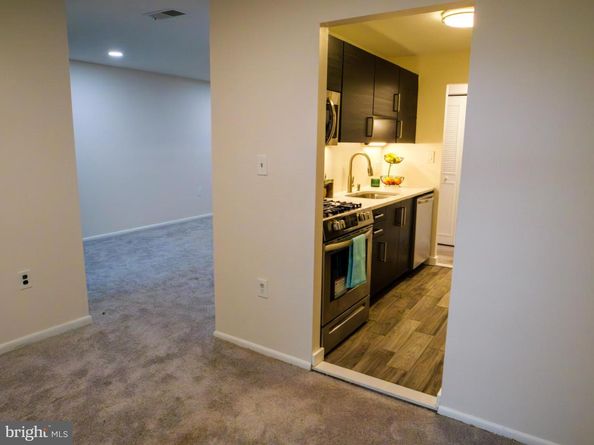 3376 Woodburn Road 24, Annandale VA 22003
