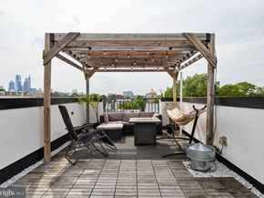 858 N Leithgow Street, Philadelphia PA 19123