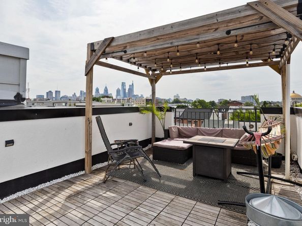 858 N Leithgow Street, Philadelphia PA 19123
