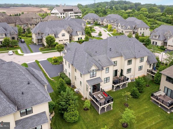 204 Pelham Court, Flourtown PA 19031
