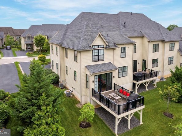 204 Pelham Court, Flourtown PA 19031