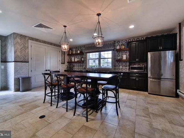 204 Pelham Court, Flourtown PA 19031