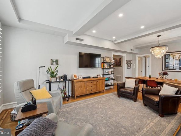 1901 Walnut Street 14F, Philadelphia PA 19103