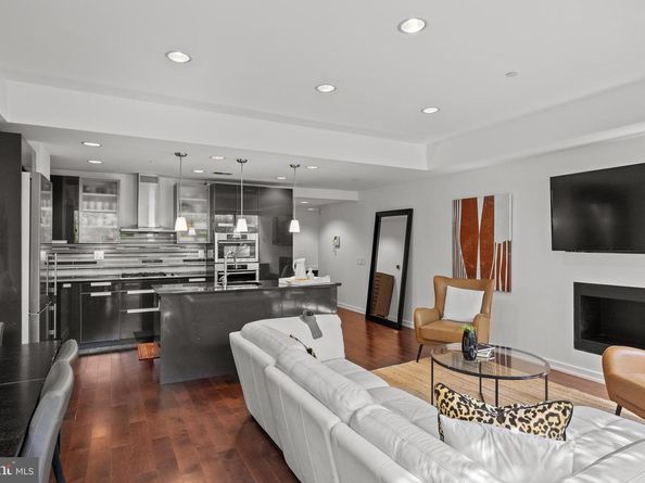 122 New Street 2C, Philadelphia PA 19106