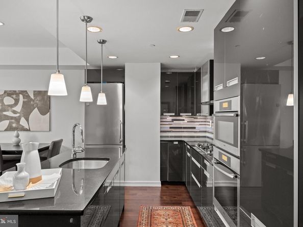 122 New Street 2C, Philadelphia PA 19106