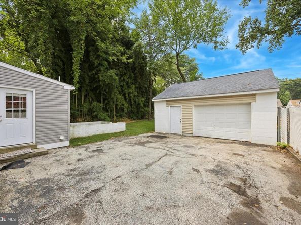 2415 Franklin Avenue, Secane PA 19018