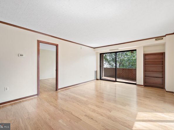 2320 Wisconsin Avenue NW 206, Washington DC 20007