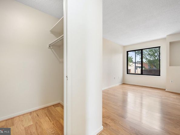 2320 Wisconsin Avenue NW 206, Washington DC 20007