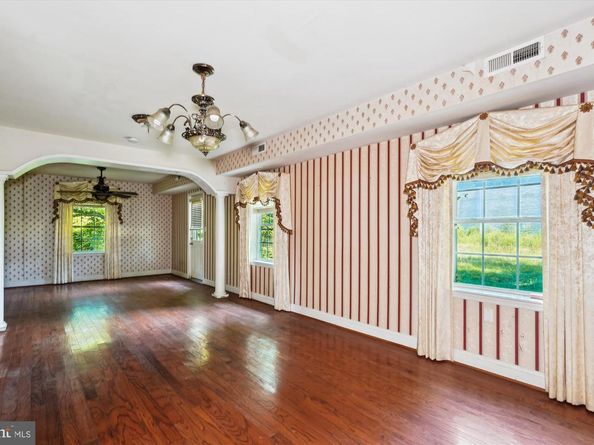 1295 Colvin Forest Drive, Vienna VA 22182