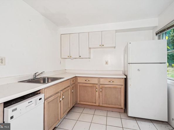 1295 Colvin Forest Drive, Vienna VA 22182