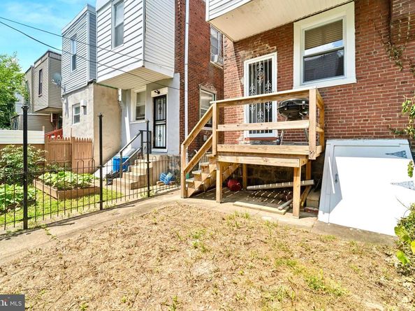 5822 Cedarhurst Street, Philadelphia PA 19143