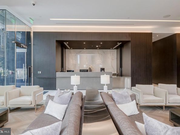 1650 Silver Hill Drive 1901, Mclean VA 22102