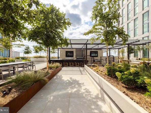 1650 Silver Hill Drive 1901, Mclean VA 22102