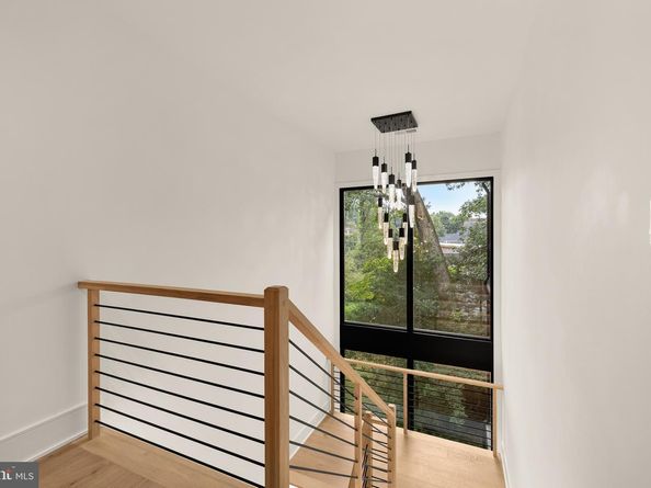 1216 Earnestine Street, Mclean VA 22101
