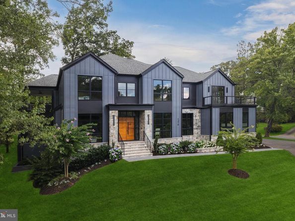 1216 Earnestine Street, Mclean VA 22101