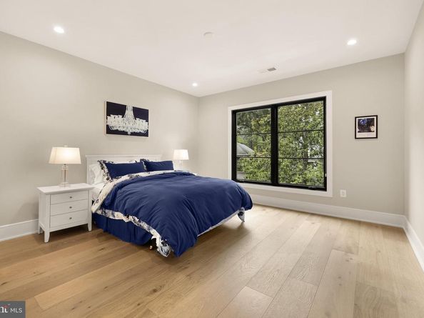 1216 Earnestine Street, Mclean VA 22101