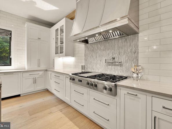 1216 Earnestine Street, Mclean VA 22101