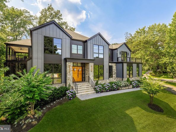 1216 Earnestine Street, Mclean VA 22101