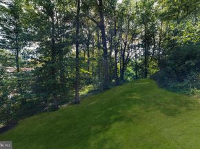 1216 Earnestine Street, Mclean VA 22101