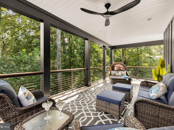 1216 Earnestine Street, Mclean VA 22101