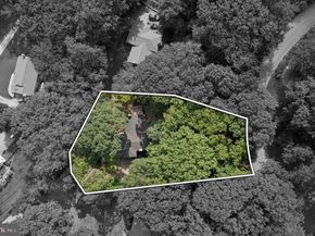 542 Upper Weadley Road, Wayne PA 19087