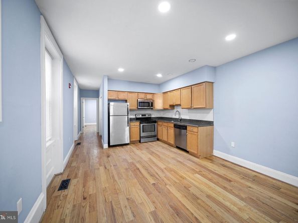 2024 Green Street 1, Philadelphia PA 19130