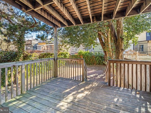 2024 Green Street 1, Philadelphia PA 19130