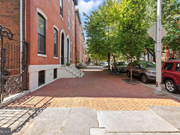 2024 Green Street 1, Philadelphia PA 19130