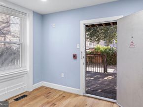 2024 Green Street 1, Philadelphia PA 19130