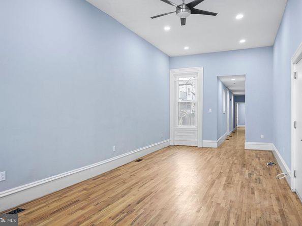 2024 Green Street 1, Philadelphia PA 19130