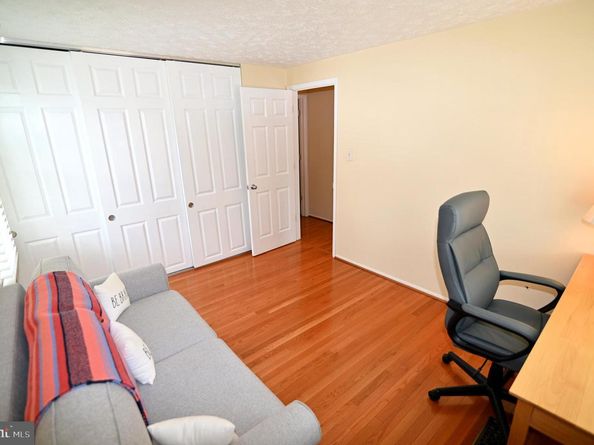 104 Silverleaf Court, Sterling VA 20164