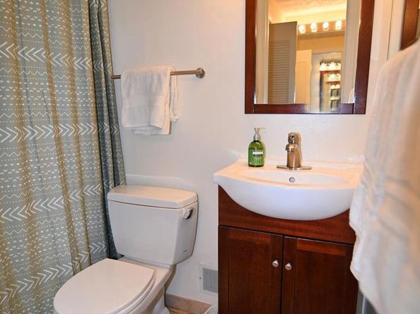 104 Silverleaf Court, Sterling VA 20164