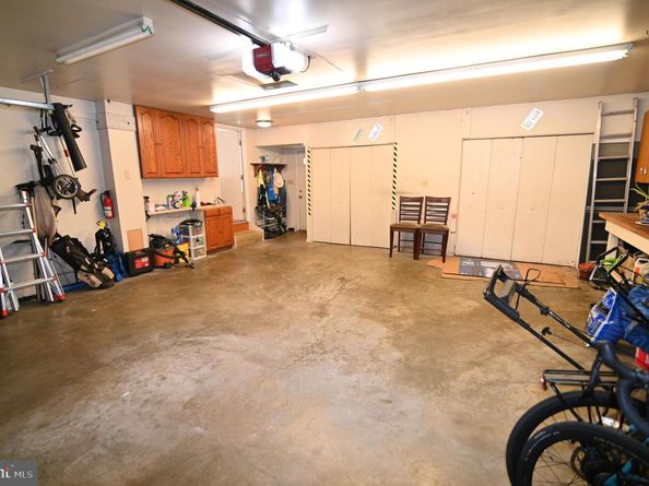 104 Silverleaf Court, Sterling VA 20164