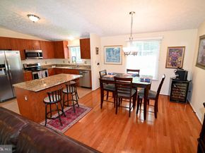104 Silverleaf Court, Sterling VA 20164