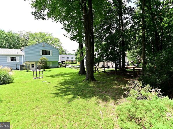 104 Silverleaf Court, Sterling VA 20164