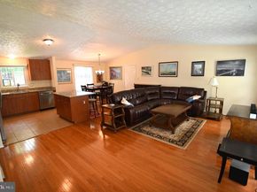 104 Silverleaf Court, Sterling VA 20164