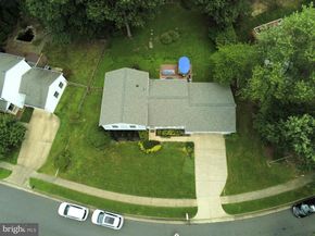 104 Silverleaf Court, Sterling VA 20164