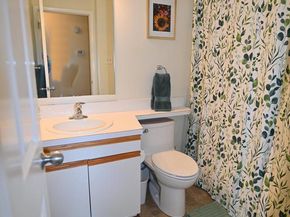 104 Silverleaf Court, Sterling VA 20164