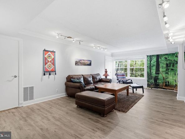 7600 Tremayne Place 110, Mclean VA 22102