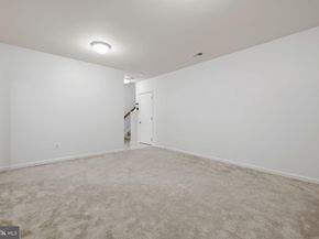 22920 Lacey Oak Terrace, Sterling VA 20166