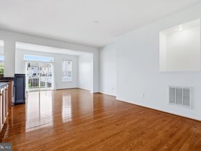 22920 Lacey Oak Terrace, Sterling VA 20166