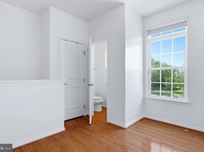 22920 Lacey Oak Terrace, Sterling VA 20166