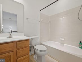 22920 Lacey Oak Terrace, Sterling VA 20166
