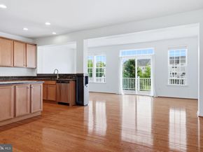 22920 Lacey Oak Terrace, Sterling VA 20166