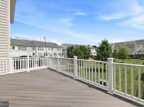 22920 Lacey Oak Terrace, Sterling VA 20166