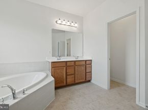 22920 Lacey Oak Terrace, Sterling VA 20166